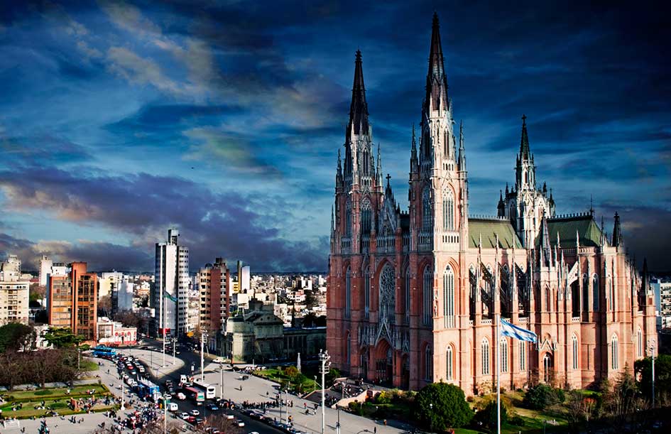 Catedral De La Plata La Más Grande De Sudamérica Ayc