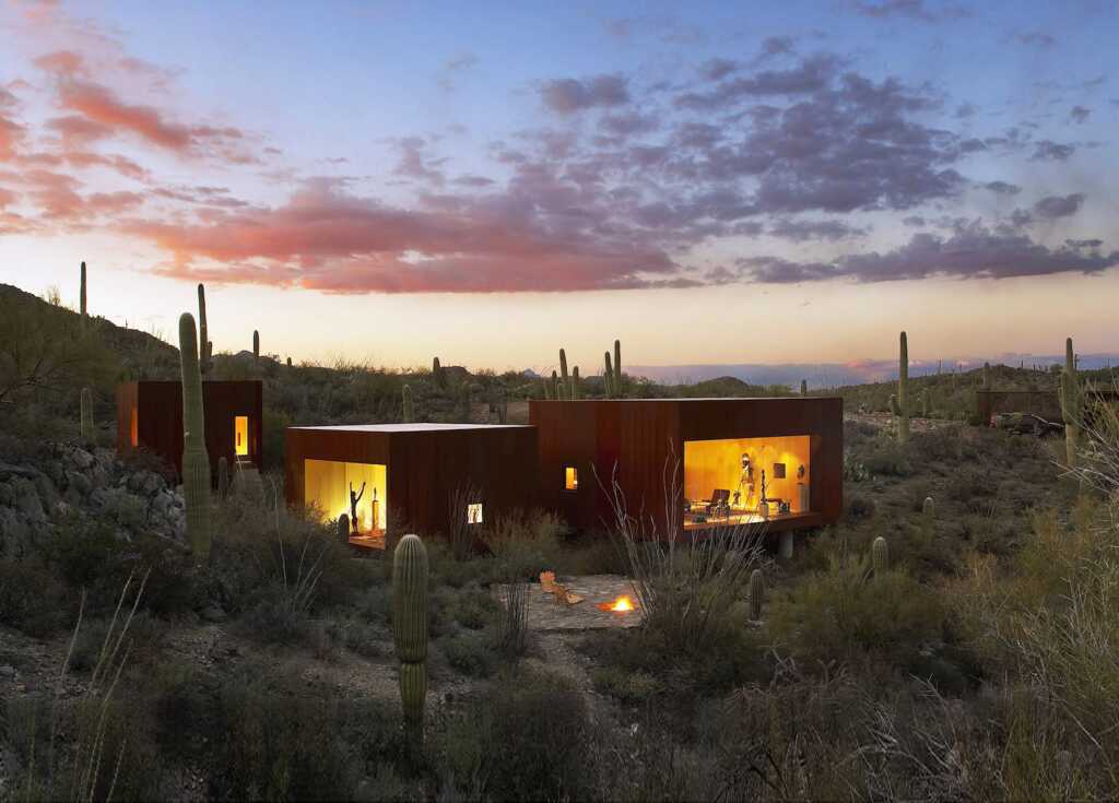 Diez casas en el desierto por